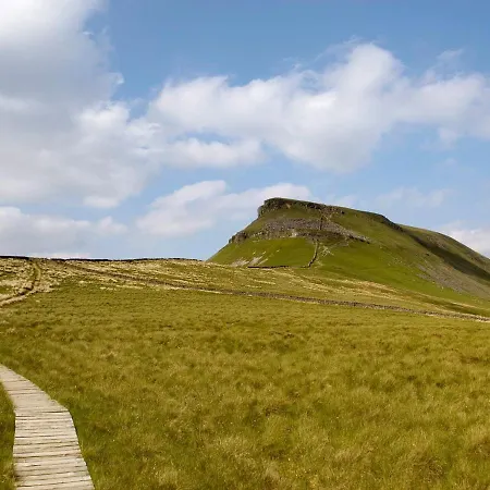 Three Peak Horton in Ribblesdale